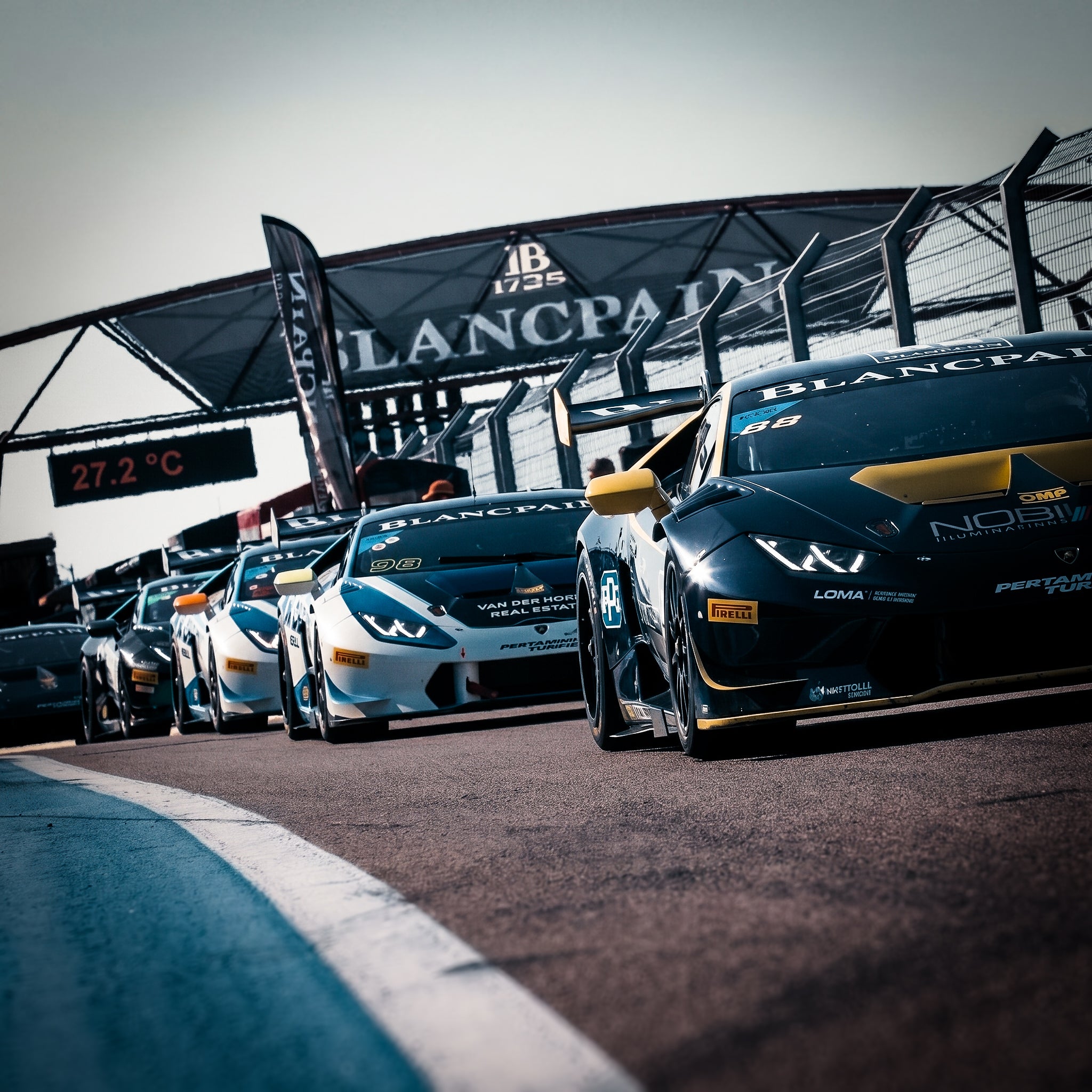 Lamborghini-Supertrofeo-with-LOMA-Refined.